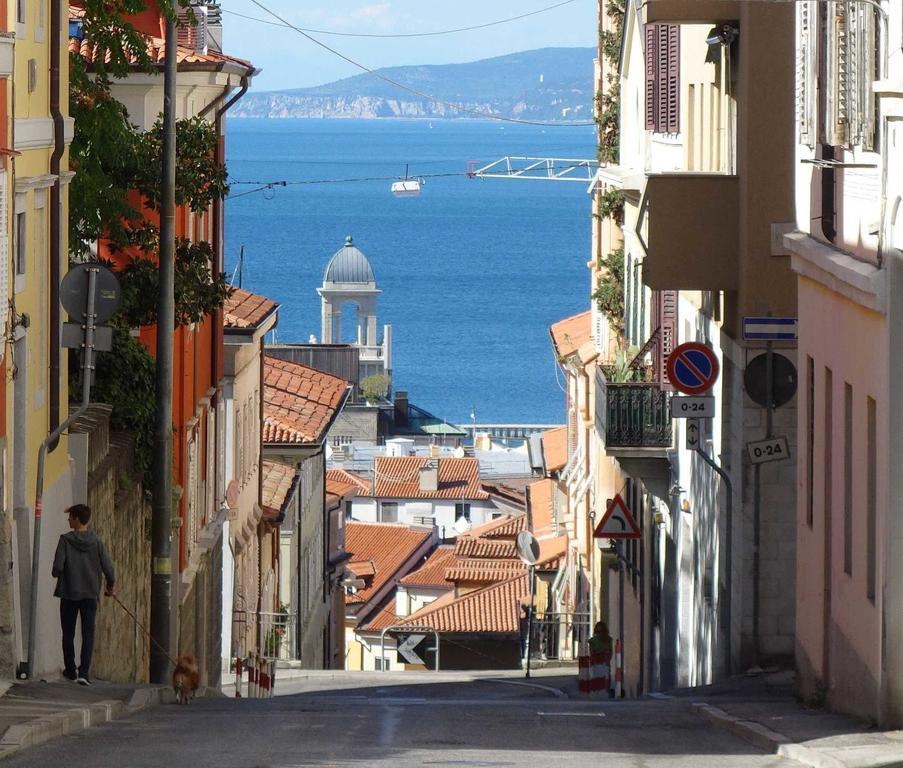 Casa Vacanze All'Angolo Trieste Dış mekan fotoğraf