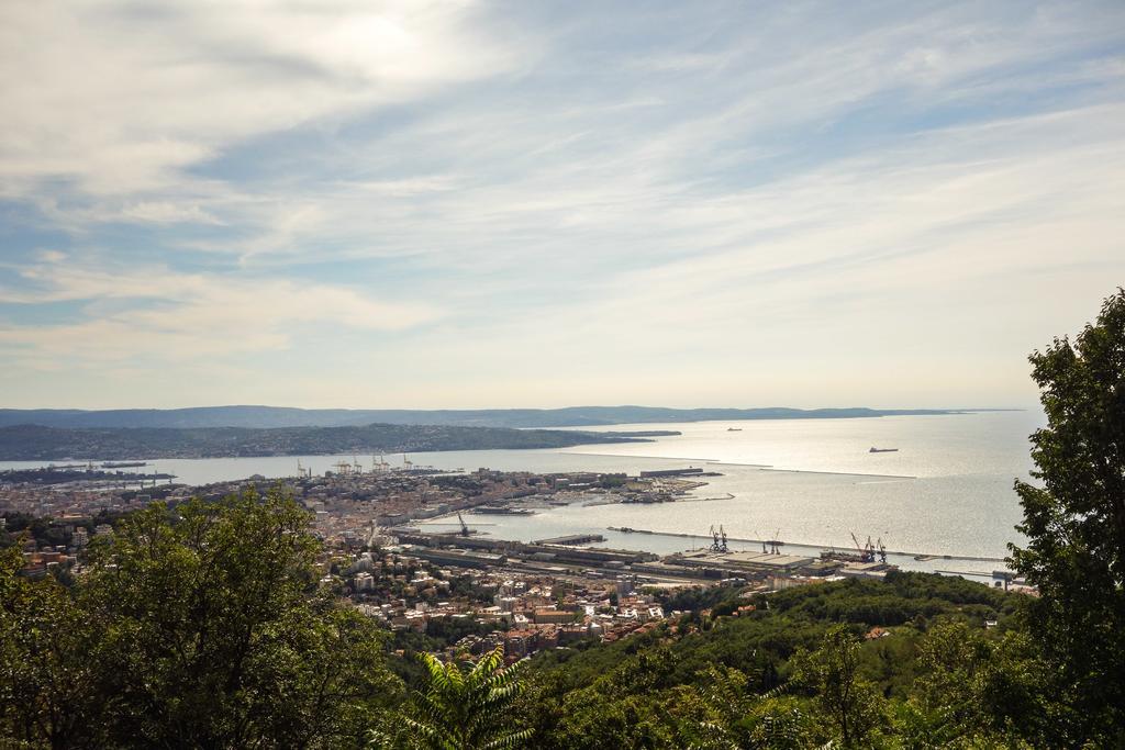 Casa Vacanze All'Angolo Trieste Dış mekan fotoğraf